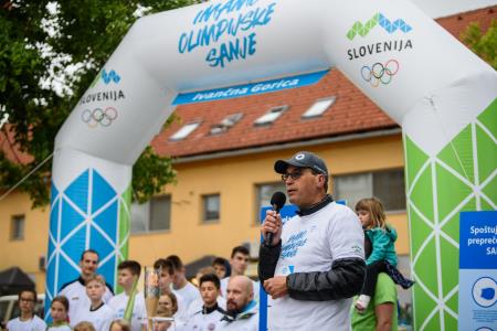 FOTO  Slovenske olimpijske sanje ponesli širom naše občine 111